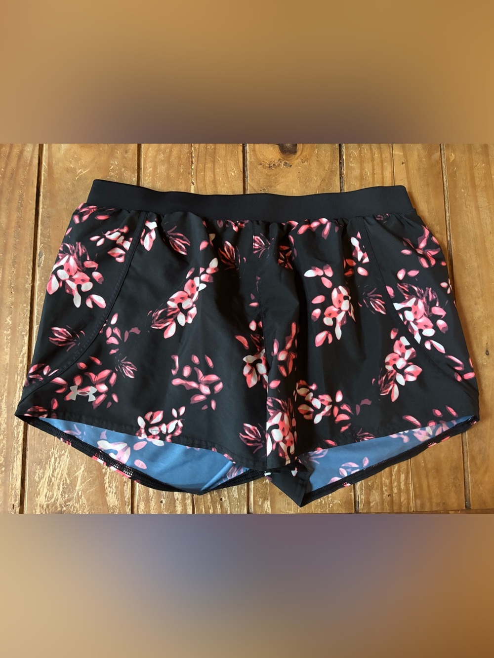 Under Armour lined running short cherry blossom size large